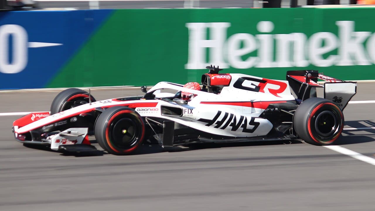 Haas VF-26
