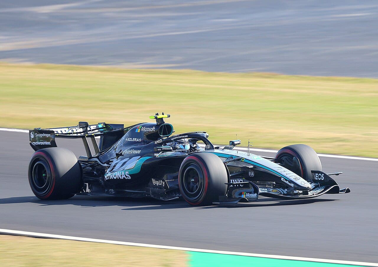 Mercedes W17